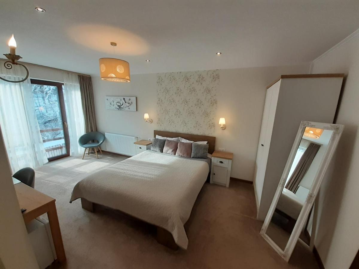 Lanobila Hotel Sinaia Kültér fotó