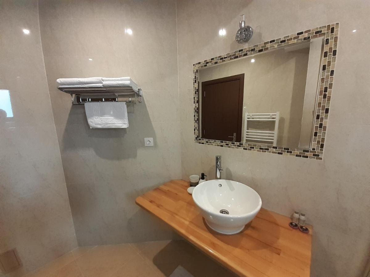 Lanobila Hotel Sinaia Kültér fotó